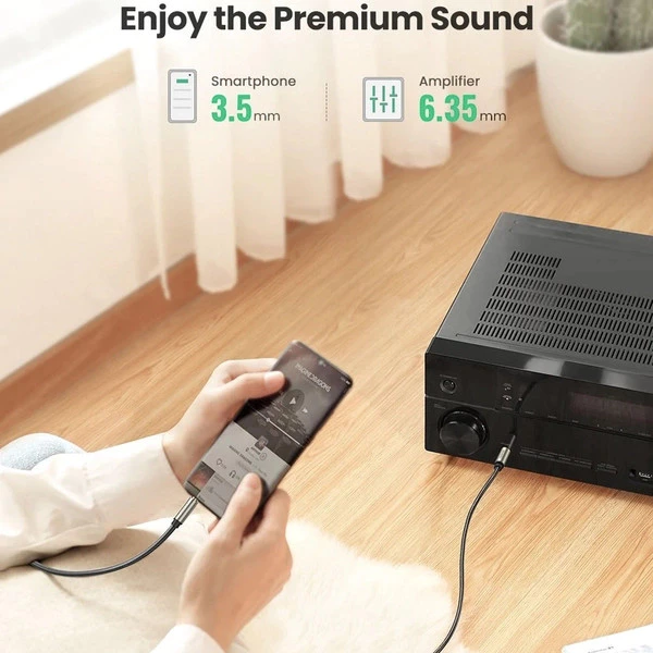Ugreen 10625 Cáp âm thanh nổi TRS 3,5mm đến 6,35mm dài 1m màu xám